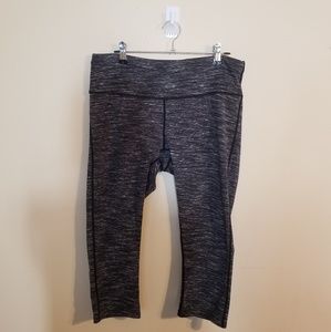 Tesla Slim Stretch Fit Cropped Capri Active Large